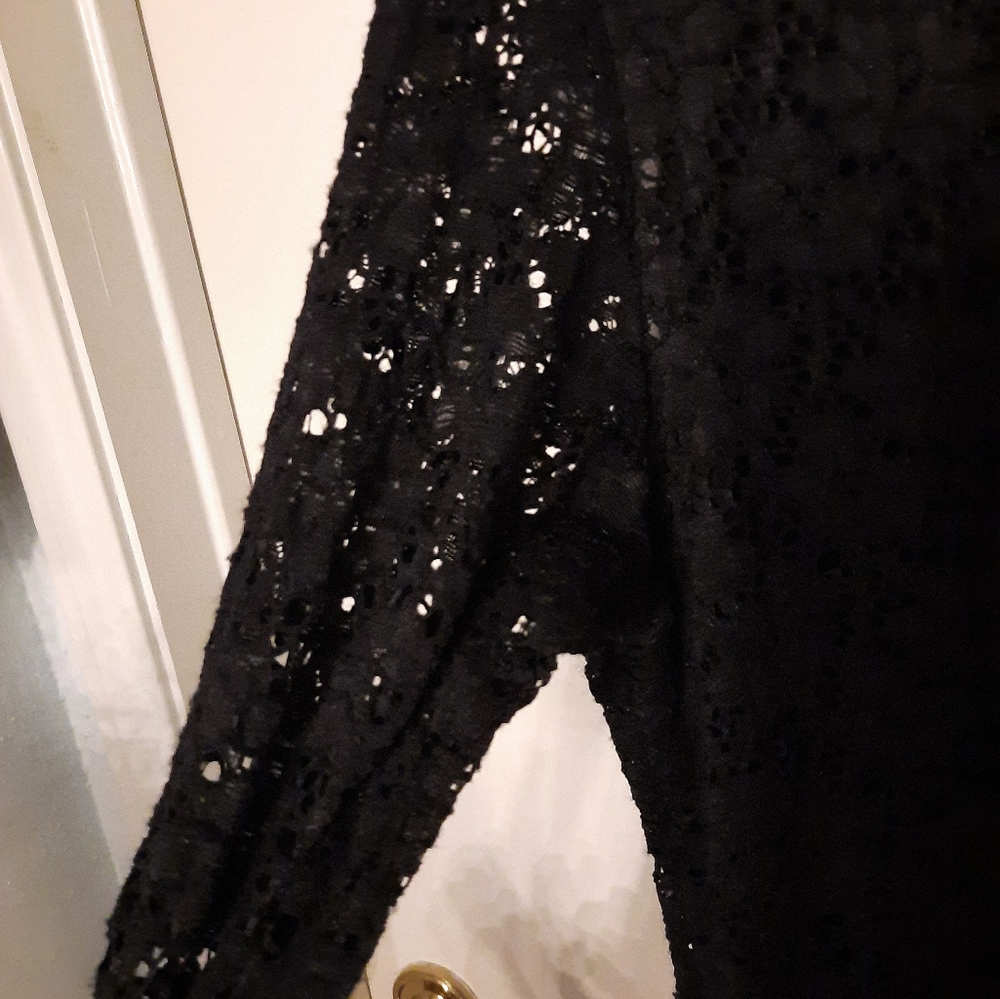 Jaclyn Smith long sleeve net shirt - Picture 2 of 4